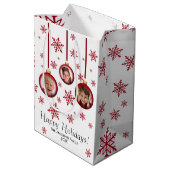 Unique Red Bauble Ornament 3 Foto Weihnachten Mittlere Geschenktüte (Rückseite Schrägansicht)