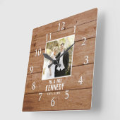 Unique Wedding Foto Anniversary Wood Personalized Quadratische Wanduhr (Winkel)
