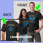 Unisex Benutzerdefinierter Text (vorne und hinten) T-Shirt<br><div class="desc">Dieser schwarze T - Shirt besticht durch ein auffallendes Design an der Vorderseite. Die Paddles sind mit blauen und limig grünen Kreuzpaddeln versehen. Die Kontrastfarben Pop vor der dunklen Kulisse, wodurch ein dynamisches visuelle entsteht. Über dem Paddel befindet sich ein benutzerdefinierbarer Textbereich, der es ermöglicht, das Shirt individuell zu gestalten....</div>