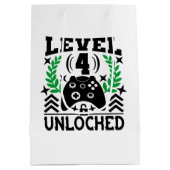 Unisex Kinderspiel Geburtstag vier Jahre Mittlere Geschenktüte (Rückseite)