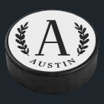 Unisex Monogram | Hockey Puck<br><div class="desc">Ein einzigartiger Hockeypuck mit einem großen Monogramm und einem darunter liegenden individuelle Name. Ein großartiger Gegenstand für Ihr individuelles Geschenk für den großen Hockeyspieler-Athlet.</div>