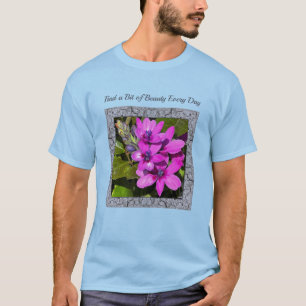 Unisex T - Shirt mit Magenta Baboon Blume