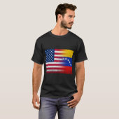 United in Freedom: A Fusion of the Flags T-Shirt (Vorne ganz)