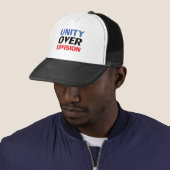 "Unity over Division", blau-rot Schwarz-weiß Truckerkappe (Beispiel)