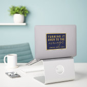 Universalmanager Gesetz der Anziehung Blau Buchsch Aufkleber (Laptop auf Schreibtisch)