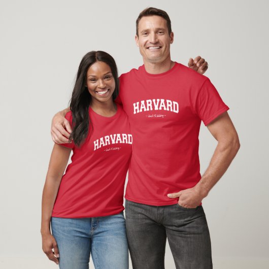 Universität von harvrd gerade scherzend T-Shirt (Unisex)