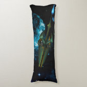 Universum mit alienschiff seitenschläferkissen (Vorderseite Vertikal)