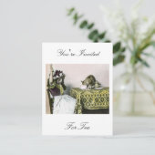 Unloaded Guest Bad Kitty Vintag Tee Party Girl Einladungspostkarte (Stehend Vorderseite)