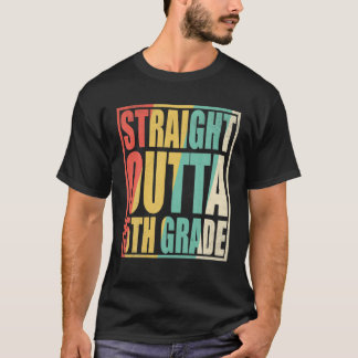 Unmittelbar außerhalb der 5th Grade Abschluss 2021 T-Shirt
