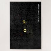 UNMÖGLICH 1: schwarze Katze vor schwarzem Hintergr Puzzle (Vertikal)