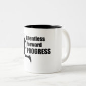 Unnachgiebiger Fortschritt Zweifarbige Tasse (VorderseiteRechts)