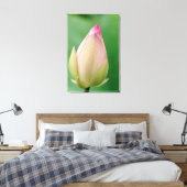 Unopened Water Lily Bulb, Durban Botanical Leinwanddruck (Insitu (Schlafzimmer))