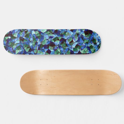 Unregelmäßiges und unorganisiertes Mosaik überlage Skateboard (Horizontal)