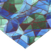 Unregelmäßiges und unorganisiertes Mosaik überlage Tischdecke (Schrägansicht)