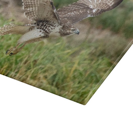 Unreifes Rot angebundener Falke Schneidebrett (Ecke)