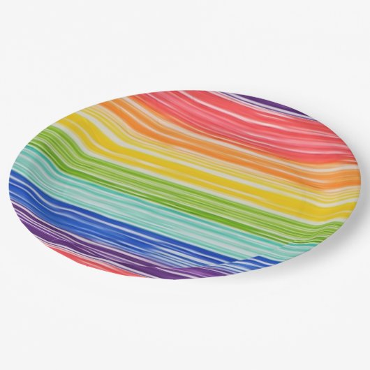 Unsaubere Regenbogenstreifen Pappteller (Schrägansicht)