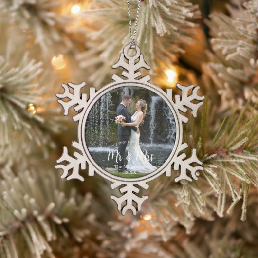 Unser 1. Weihnachtsfest als Mr. und Mrs. Wedding F Schneeflocken Zinn-Ornament (Baum)
