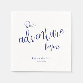 Unser Abenteuer beginnt dunkelblaue Typografie Hoc Serviette