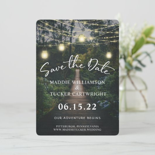 Unser Abenteuer beginnt | Rustikaler Wald Save the Einladung (Stehend Vorderseite)