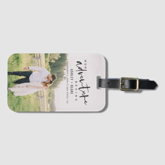 Unser Abenteuer beginnt Skript-Foto Save the Date Gepäckanhänger (Vorderseite (Horizontal))