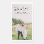 Unser Abenteuer beginnt Skript-Foto Save the Date Serviette (Vorderseite)