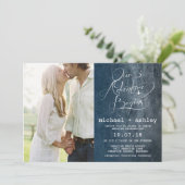 Unser Abenteuer fängt Wedding Einladung mit Foto (Stehend Vorderseite)