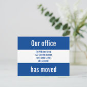 Unser Büro hat die blaue und weiße Ankündigung ver (Stehend Vorderseite)