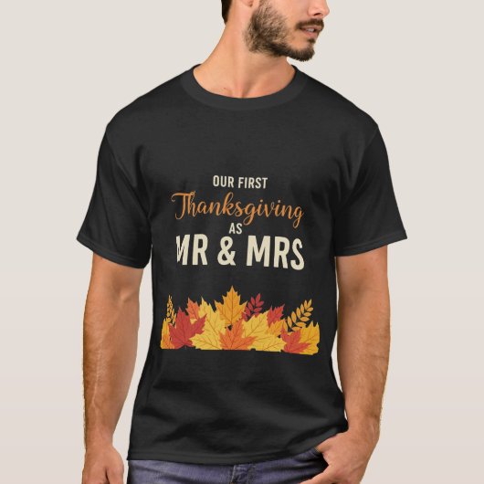 Unser erster Erntedank als Mr & Mrs Newlywed Holi T-Shirt (Vorderseite)