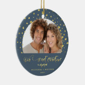 Unser erstes Verlobtes Foto Gold Confetti Keramik Ornament (Rechts)