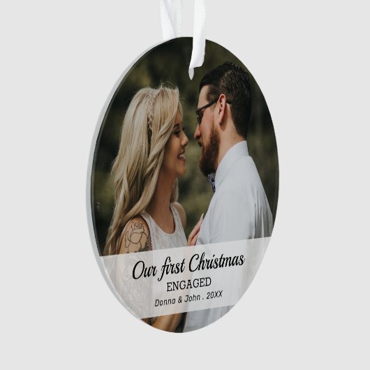 Unser erstes Verlobtes Foto zu Weihnachten Ornament (Vorderseite)