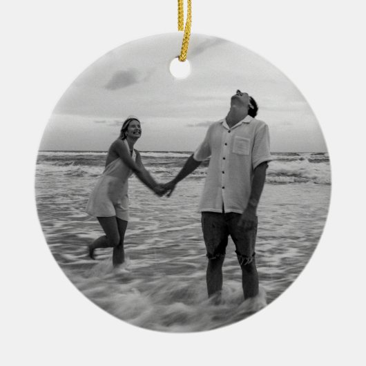 Unser erstes Verlobtes Schwarz-Weiß-Foto zu Weihna Keramik Ornament (Vorne)