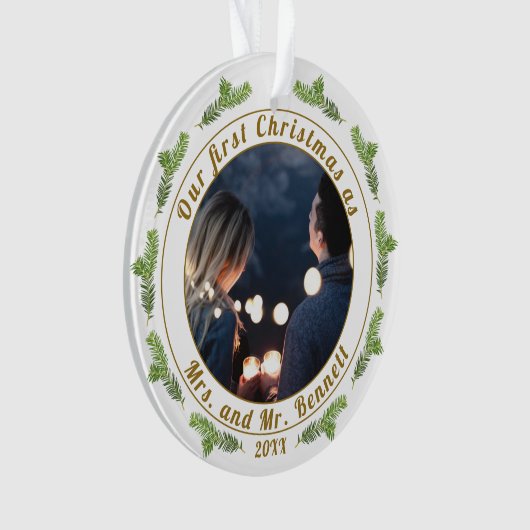 Unser erstes Weihnachten als Frau. & Mrs. Script F Ornament (Vorderseite)