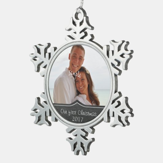 Unser erstes Weihnachten mit Foto Schneeflocken Zinn-Ornament (Rechts)