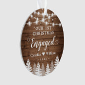 Unser erstes Weihnachten Verlobtes Rustikales Pini Ornament (Vorderseite)