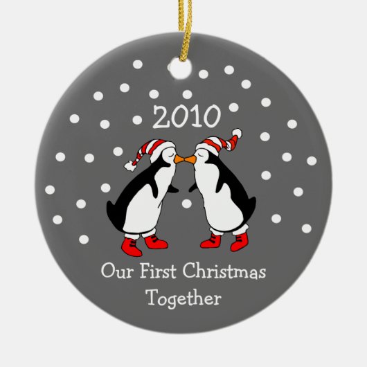 Unser erstes Weihnachten zusammen 2010 (Pinguine) Keramikornament (Vorne)