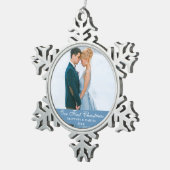 Unser erstes Weihnachts-Blue-Couple-Foto Schneeflocken Zinn-Ornament (Rechts)