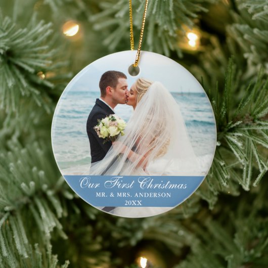Unser erstes Weihnachts-Blue-Wedding-Foto Keramik Ornament (Baum)
