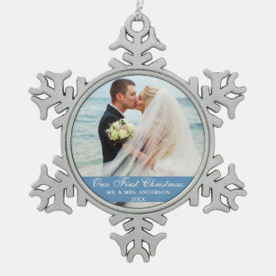 Unser erstes Weihnachts-Blue-Wedding-Foto Schneeflocken Zinn-Ornament
