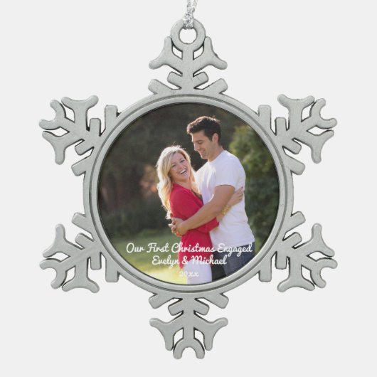 Unser erstes Weihnachts-Coupé-Foto Schneeflocken Zinn-Ornament (Vorderseite)