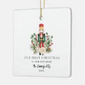 Unser erstes Weihnachts-Foto New Zuhause Nutcracke Keramikornament (Links)