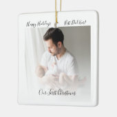 Unser erstes Weihnachts-Vater und Baby-Foto Rustik Keramikornament (Links)