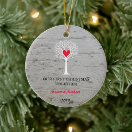 Unser erstes Weihnachtsbaumholz zusammen mit Liebe Keramik Ornament