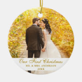 Unser erstes Weihnachtsfest-Foto Gold Script Keramik Ornament (Vorne)