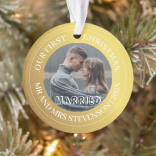 Unser erstes Weihnachtsfest - Mr. and Mrs. Gold Mo Ornament