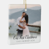 Unser erstes Weihnachtsfrisch verheiratetes Foto Keramikornament (Rechts)