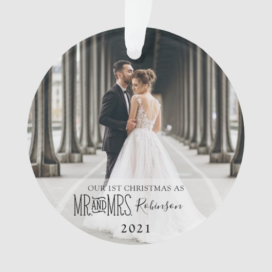 Unser erstes Weihnachtsfrisch verheiratetes Foto Ornament (Vorderseite)