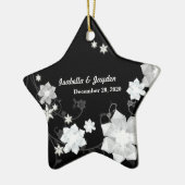 Unser erstes Weihnachtsgeschenk zusammen mit einem Keramikornament (Links)