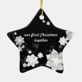 Unser erstes Weihnachtsgeschenk zusammen mit einem Keramikornament (Hinten)