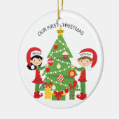 Unser erstes Weihnachtspersonalisiertes Keramikornament (Links)