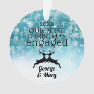 Unser erstes Weihnachtsverlobtes Schneeflocke-Foto Ornament